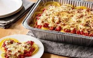 Olive Garden Menu with Prices 2025 155 Cheese Ravioli with Marinara or Meat Sauce (Serves 4 – 6)