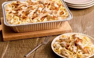 Olive Garden Menu with Prices 2025 142 Chicken Alfredo (Serves 4 – 6)